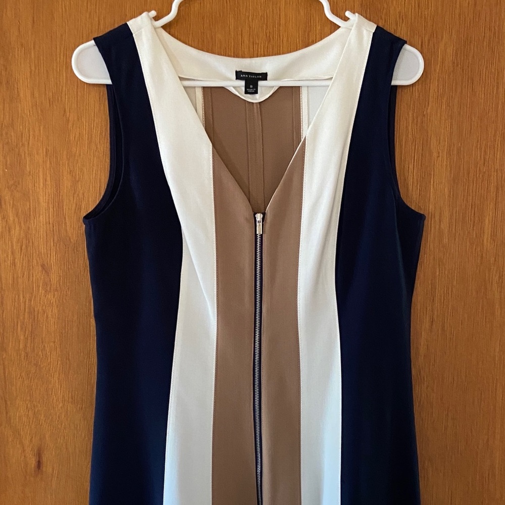 Ann Taylor sleeveless dress